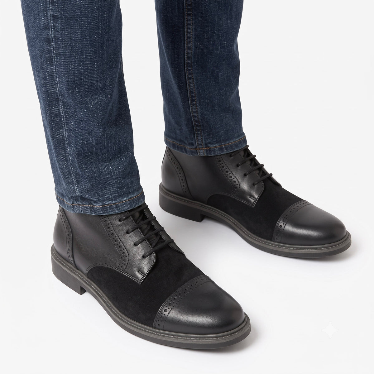 Botas En Cuero Y Gamuza Negra