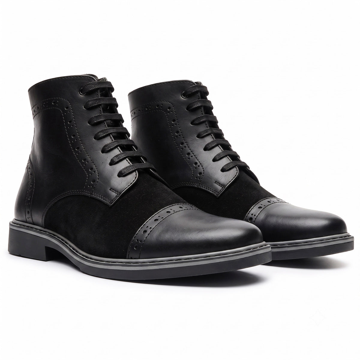 Botas En Cuero Y Gamuza Negra